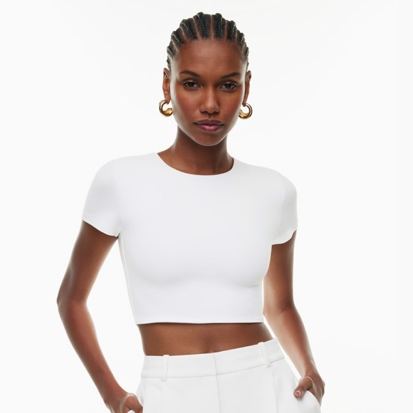 white Aritzia contour cropped tshirt L - Picture 1 of 3